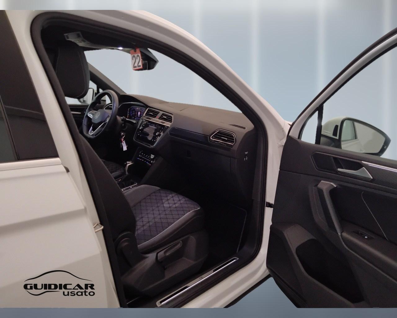 VOLKSWAGEN Tiguan II 2021 - Tiguan 2.0 tdi R-Line 150cv dsg