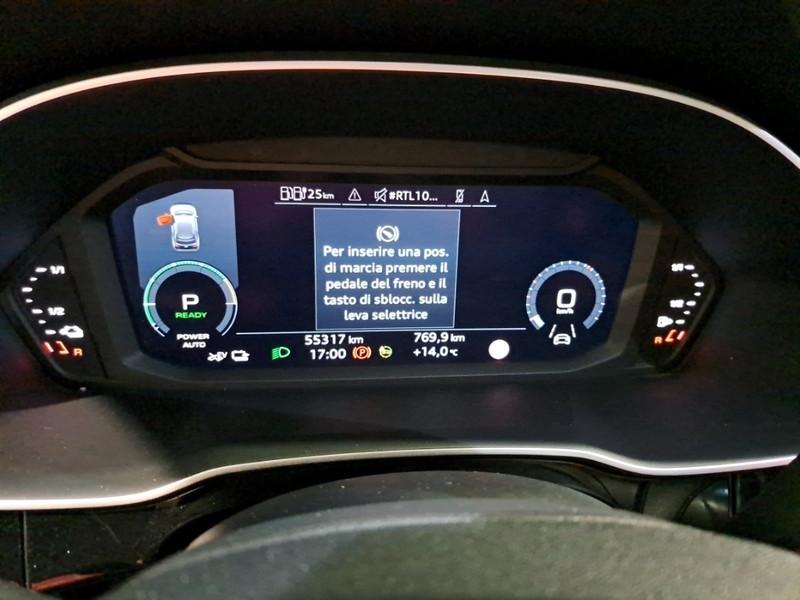 AUDI Q3 45 TFSI e S tronic Business