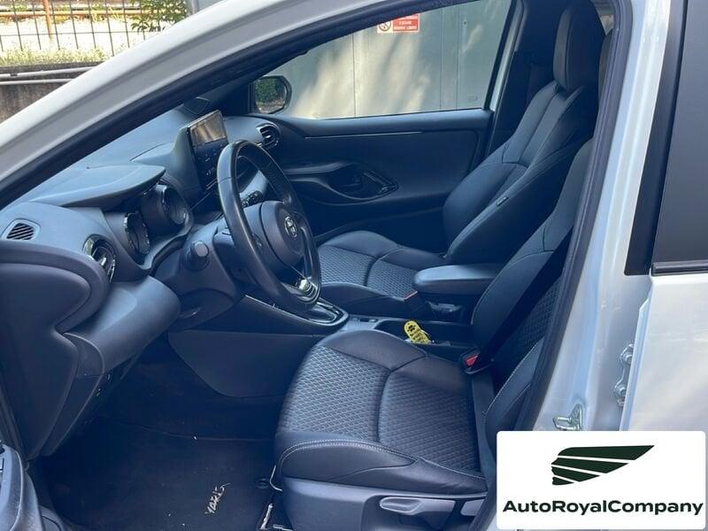 Toyota Yaris Hybrid Lounge MY22 IVA ESPOSTA