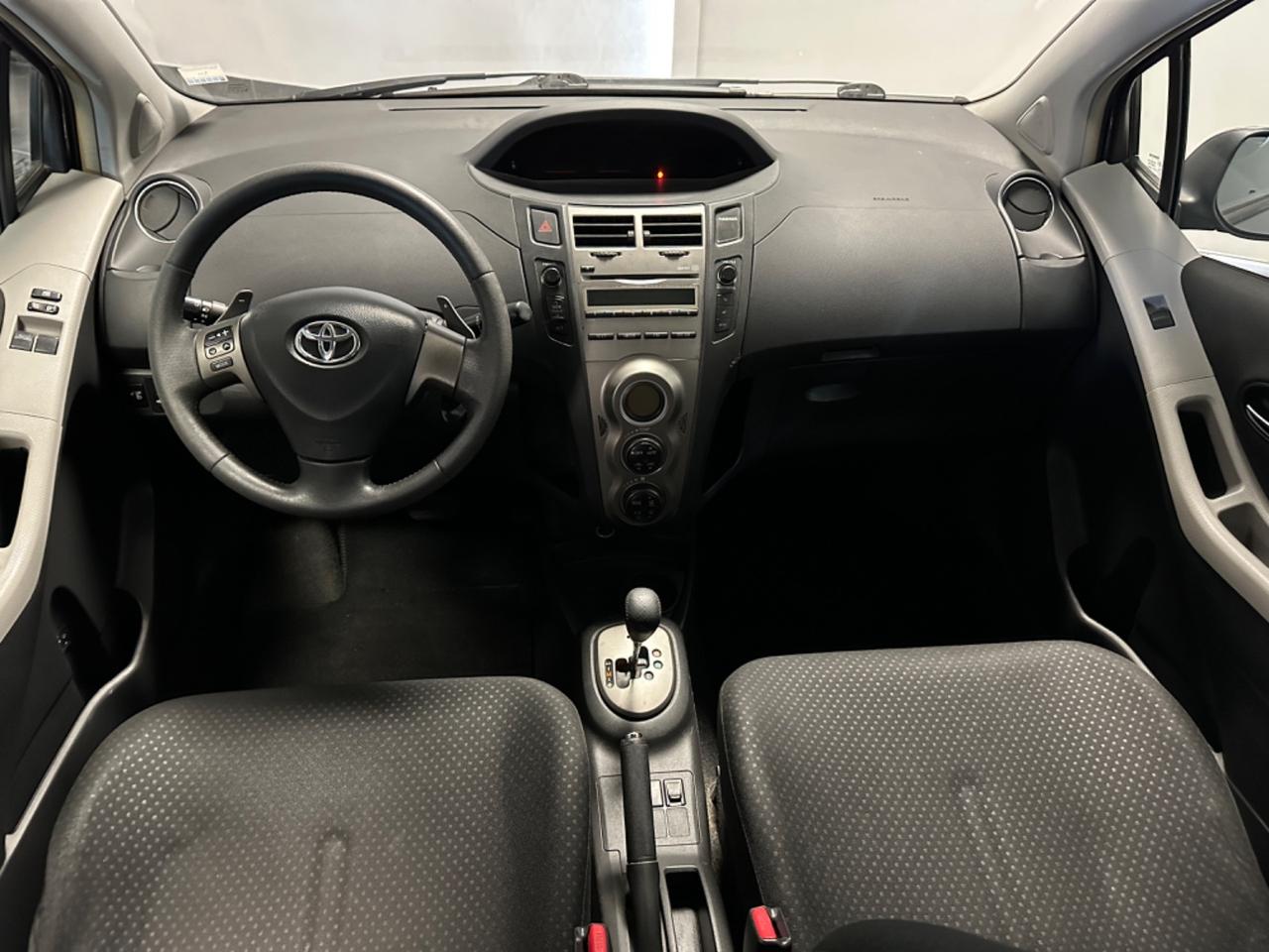 TOYOTA YARIS 1.3 AUTOMATICA NEOPATENTATI GARANZIA