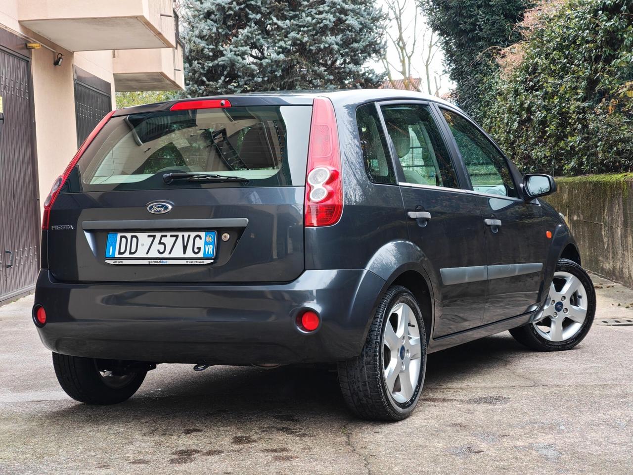 Ford Fiesta 1.2 BENZINA 75cv / 38.100km / Unipro