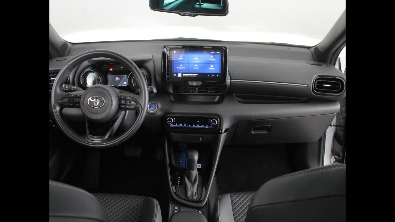 TOYOTA Yaris IV 2020 - Yaris 1.5h Lounge