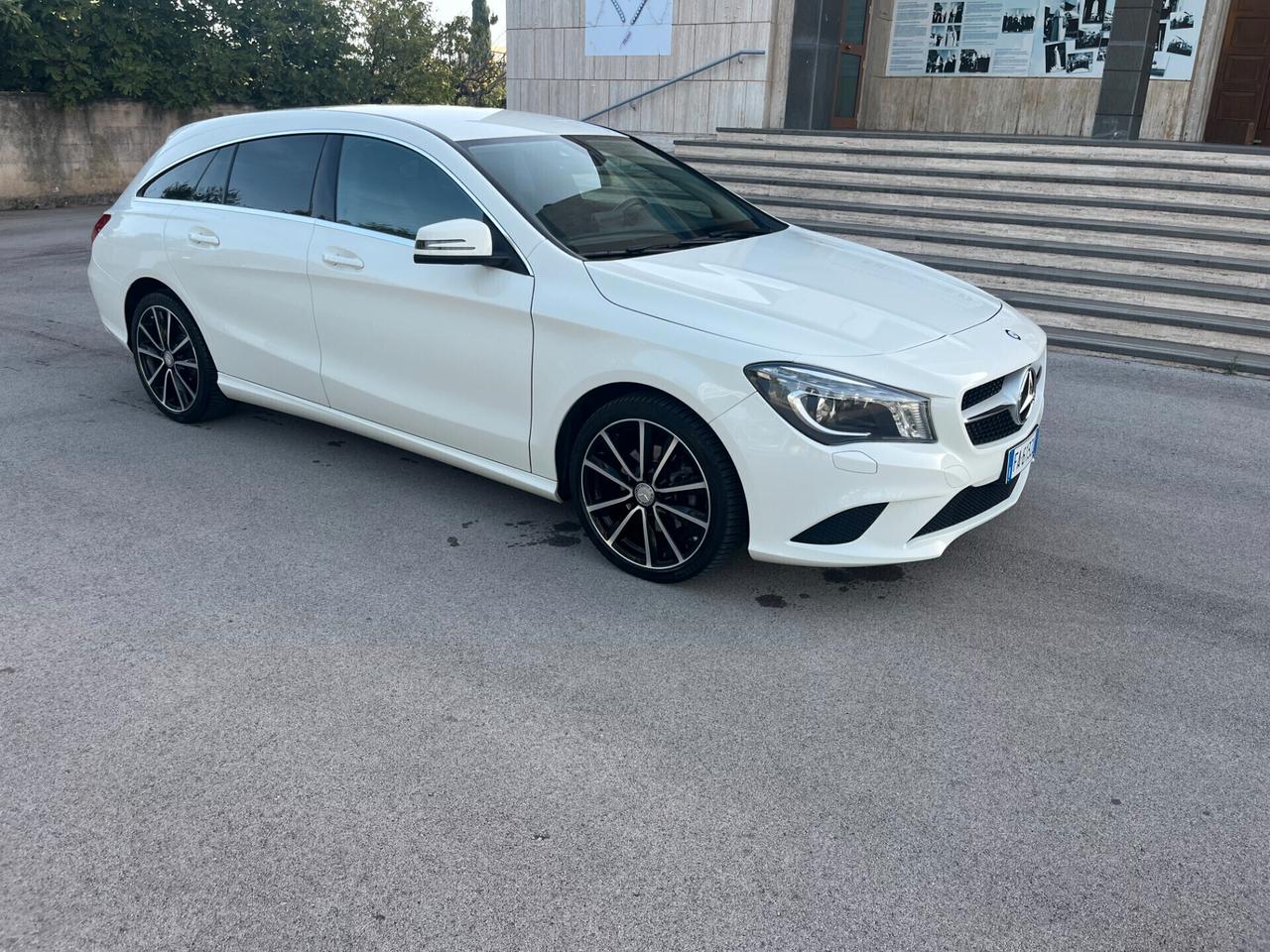 Mercedes-benz CLA 200 CDI Automatic Sport Km 99.00