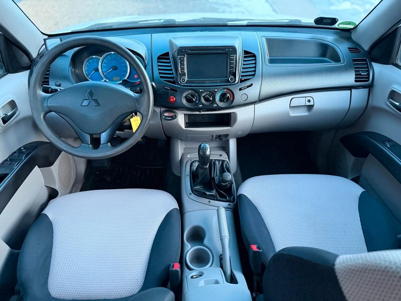 Mitsubishi L200 cabina doppia 4WD CLIMA