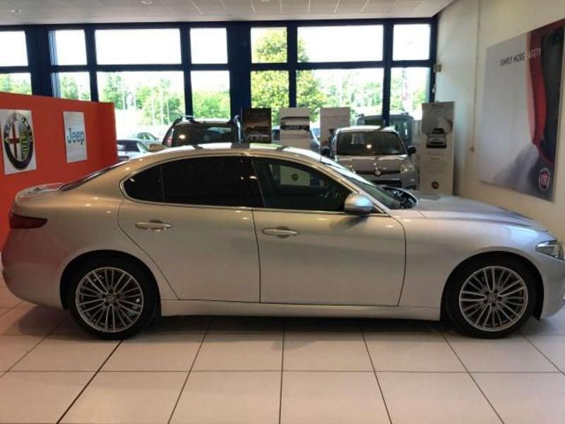 Alfa Romeo Giulia 2.2 T-Diesel 180CV AT8 Super Q2 - PACK PERFORMANCE