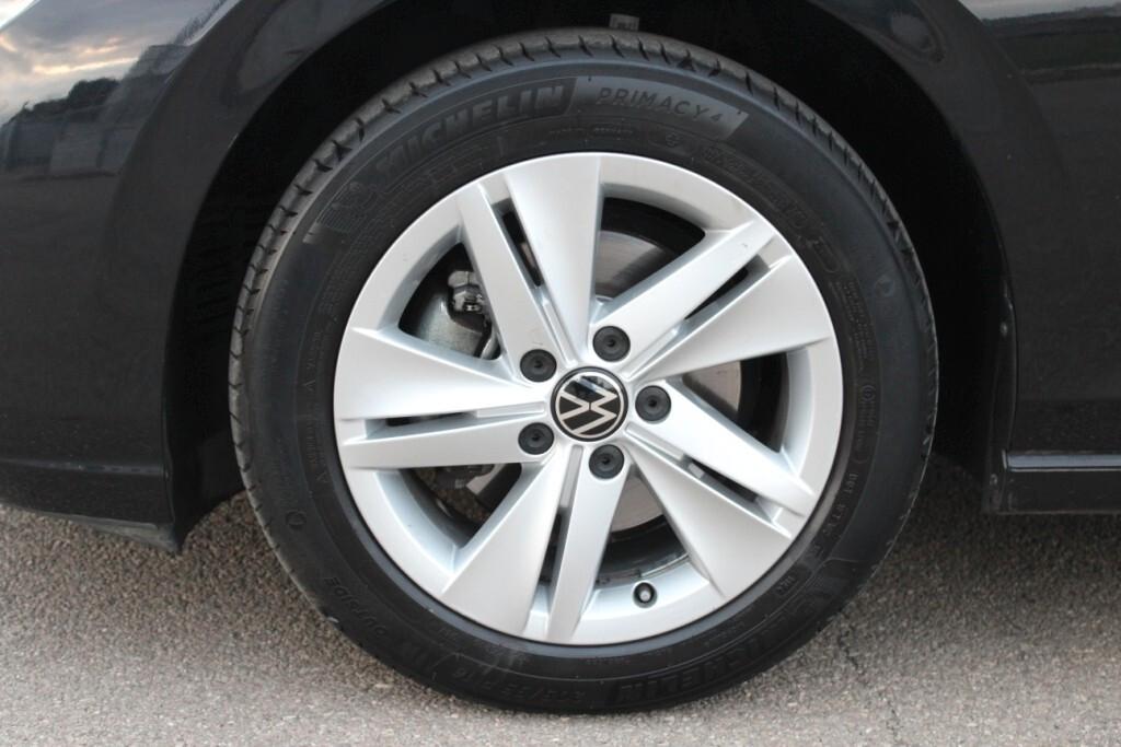VOLKSWAGEN Golf 2.0 TDI 115cv *Luci Ambiente