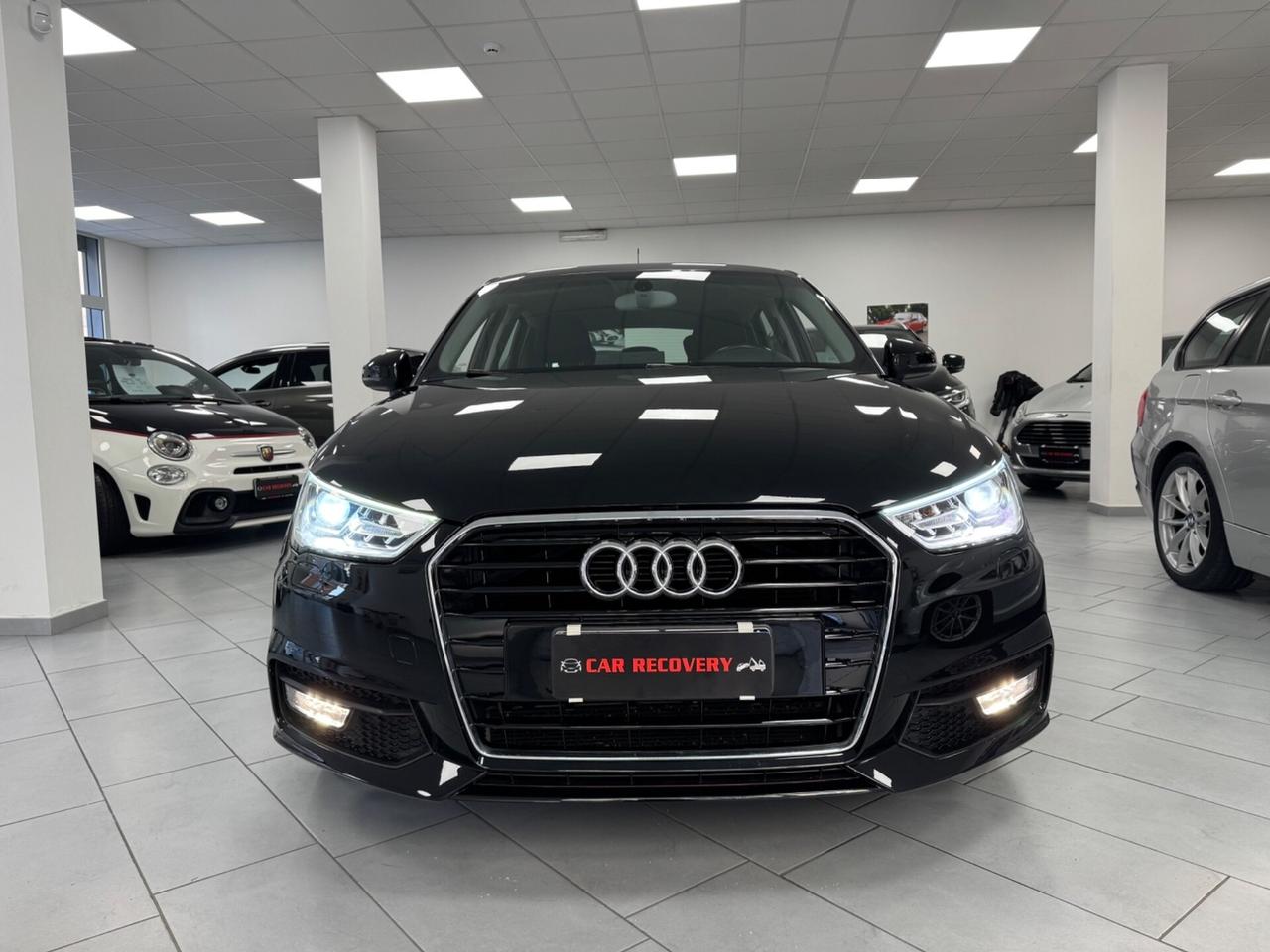 Audi A1 SPB 1.4 TDI S-LINE (Copia1)