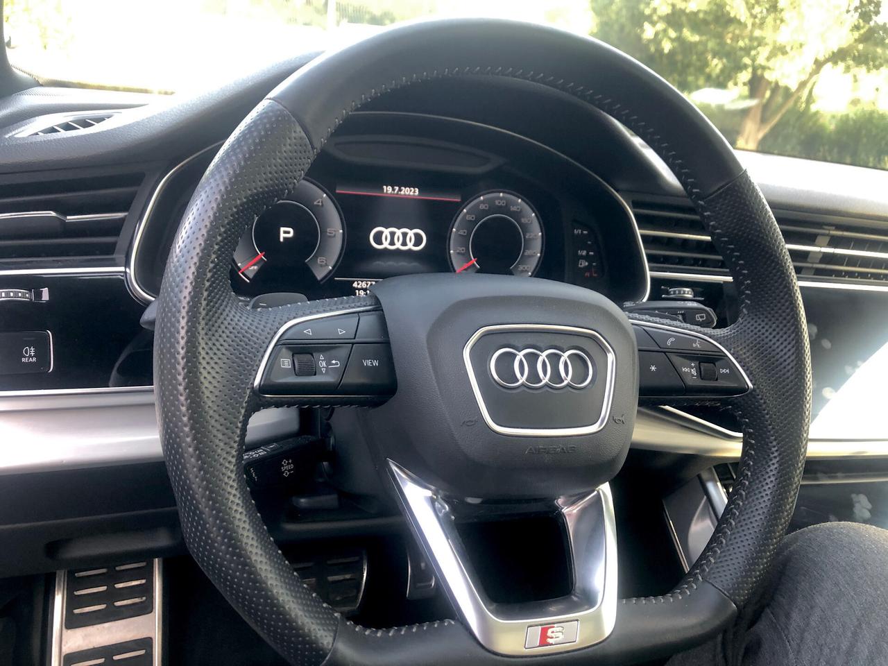 Audi Q8 50 TDI 286 CV quattro S LINE EDITION BLACK 22' TETTO PERMUTE E RATE