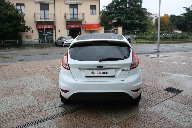 FORD Fiesta 1.2 82CV 5 porte Black & White Edition