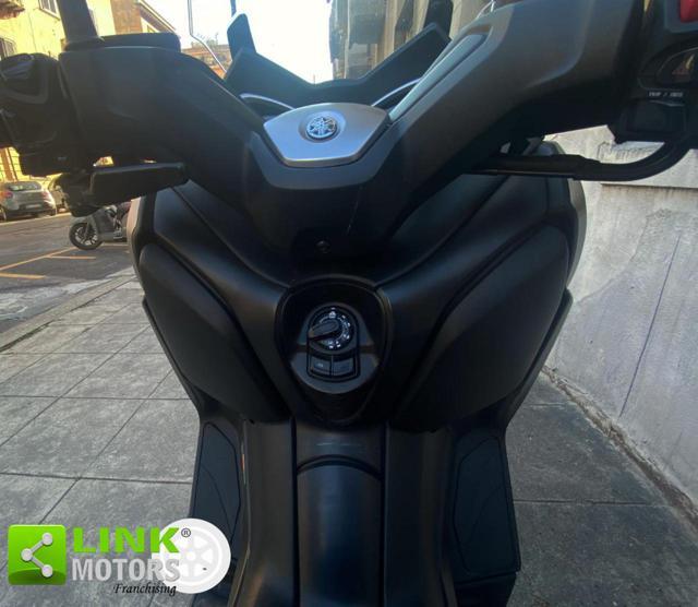YAMAHA X-Max 400 Iron Abs