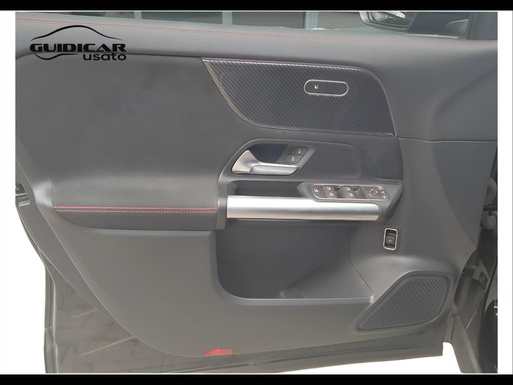 Mercedes-Benz GLA-H247 2023 - GLA 200 d AMG Line Advanced Plus auto