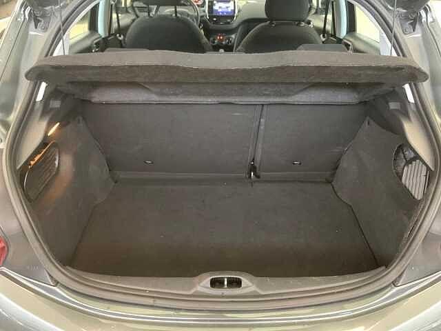 Peugeot 208 PureTech 82 5 porte Allure