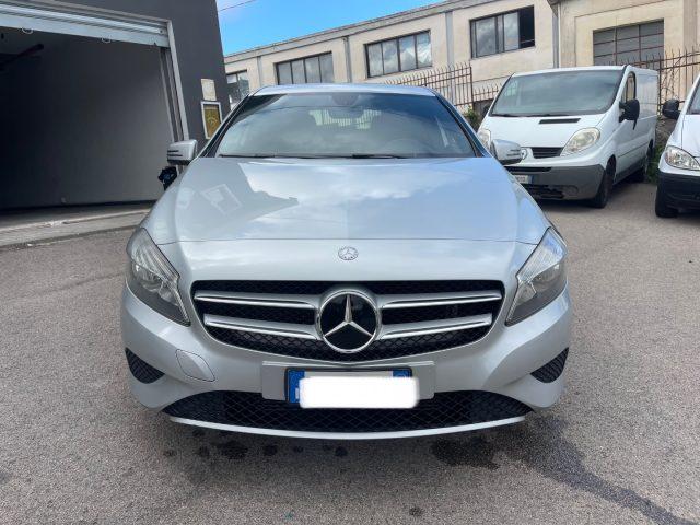 MERCEDES-BENZ A 180 Premium