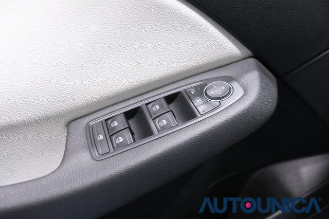 RENAULT Clio TCE 90 CV 5 PORTE TECHNO NEOPATENTATI