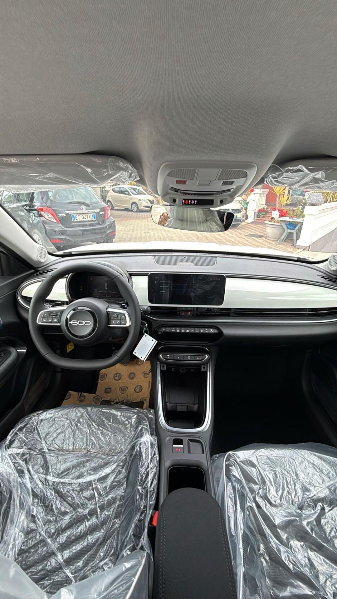 Fiat 600 Hybrid 145 CV CAMBIO AUTOMATICO "ICON"