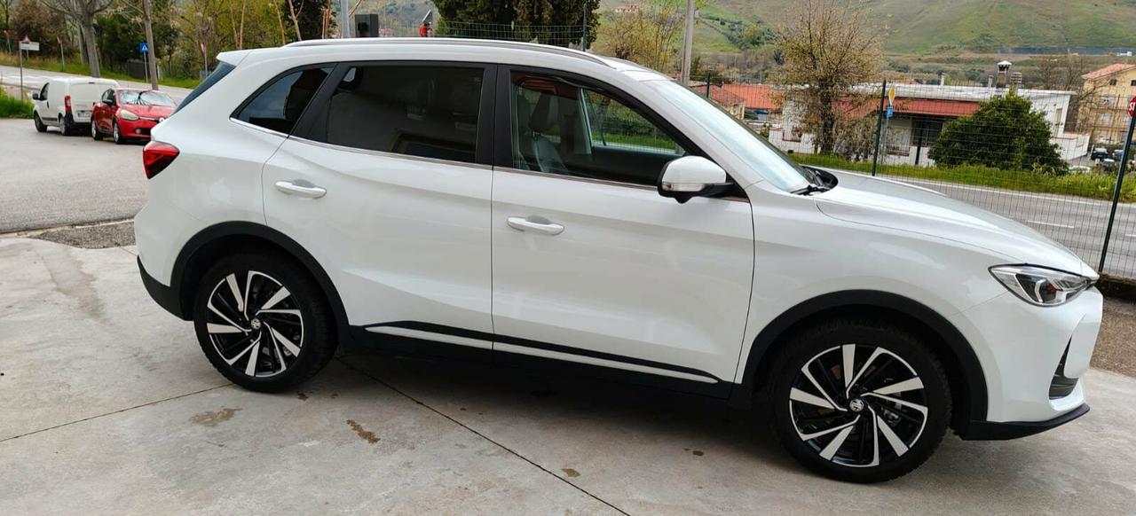 Mg ZS EV Luxury HYBRID+ KM 13000