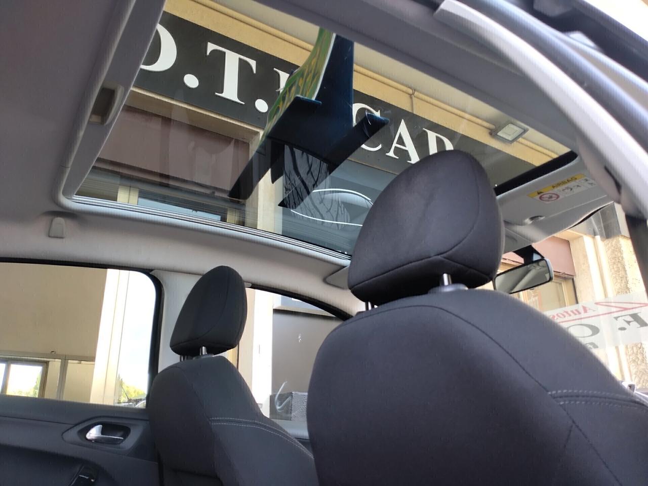 Peugeot 208 1.4 HDi 68 CV 5 porte Allure