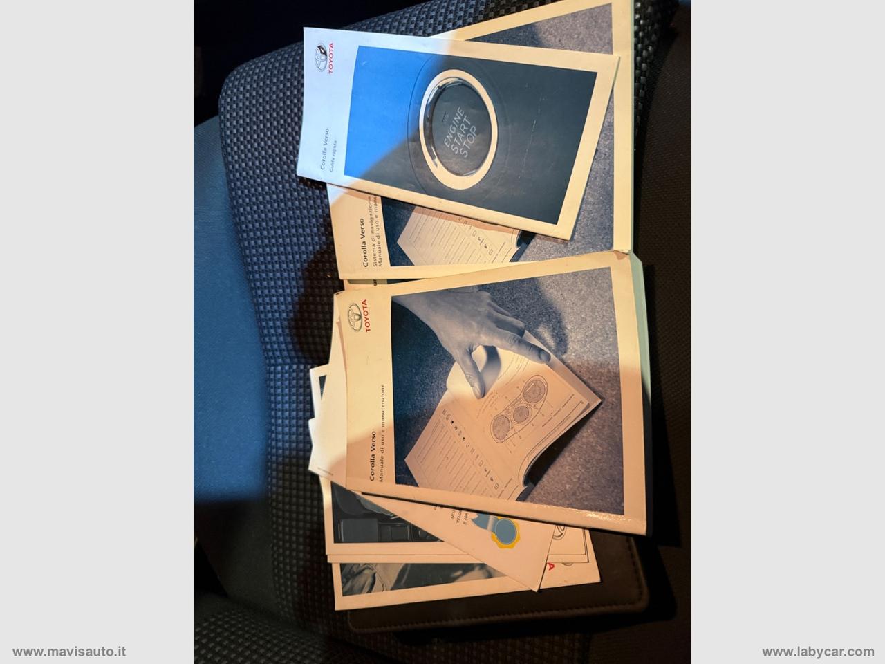 TOYOTA Corolla Verso 2.2 16V D-4D D-Cat 7pti 7P.