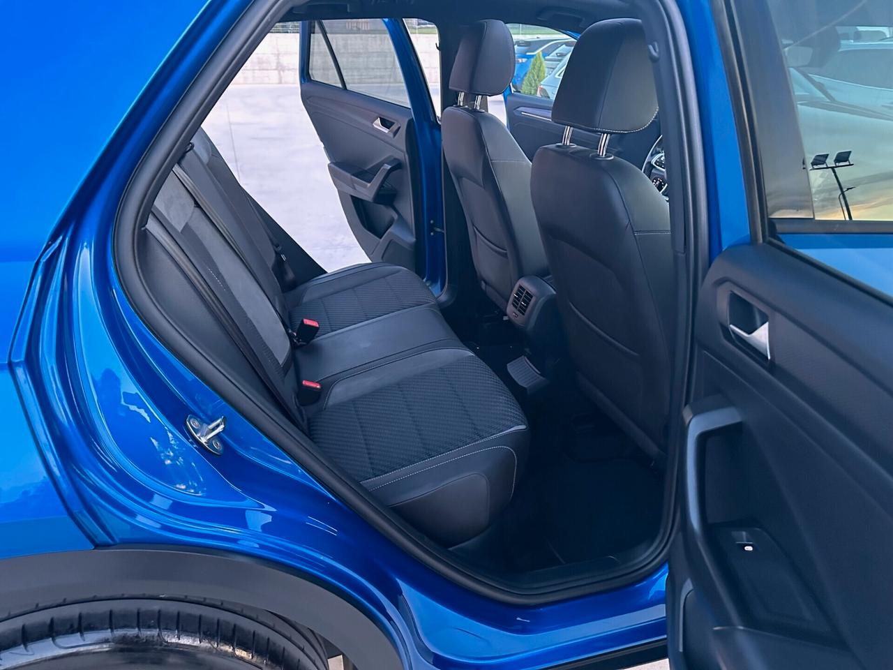 Volkswagen T-Roc 2.0 TDI 150CV DSG 4MOTION R-LINE