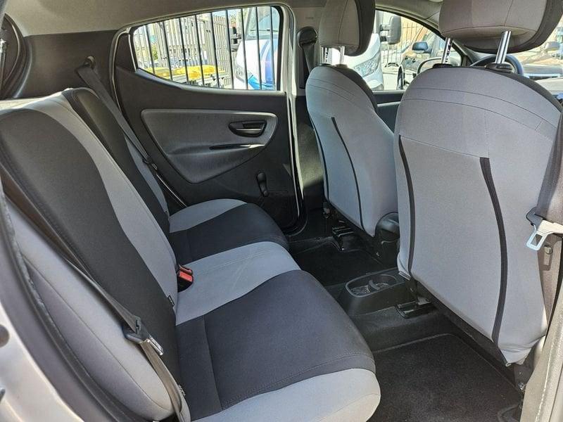Lancia Ypsilon 1.2 69 cv Silver