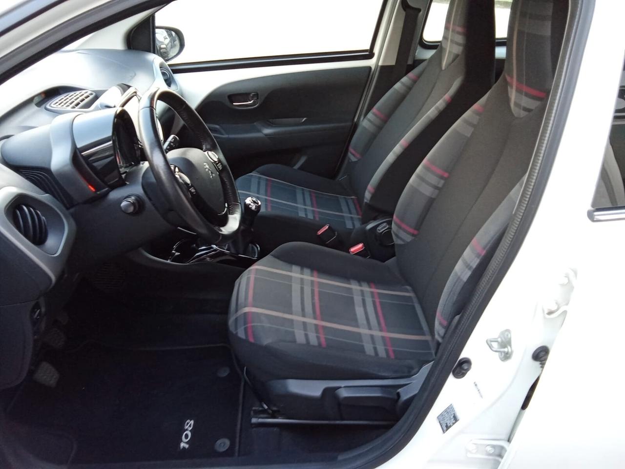 Peugeot 108 VTi 68 5 porte Allure