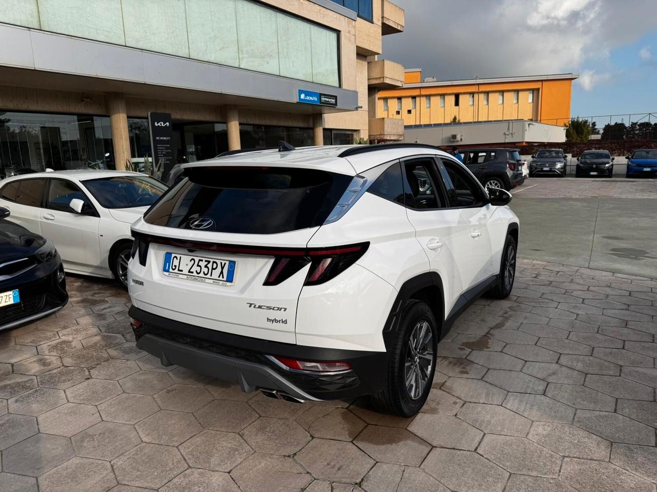 HYUNDAI TUCSON 1.6 HEV 2023 SUPER ACCESSORIATA