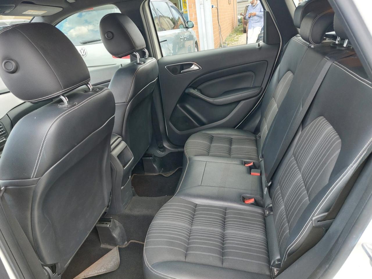Mercedes-benz B 180 CDI Premium UNICO PROPRIETARIO