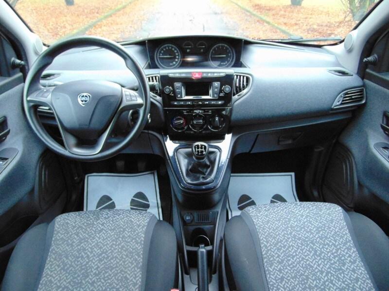 LANCIA Ypsilon 3ª serie Ypsilon 1.2 69 CV 5 po...