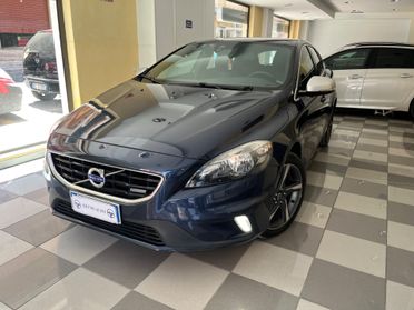Volvo V40 D2 1.6 R-design Momentum