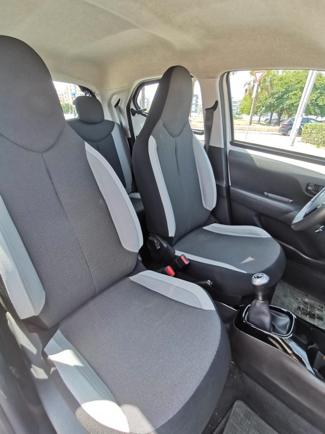 Toyota Aygo 1.0 VVT-i 69 CV 5 porte x-cool 10/2014