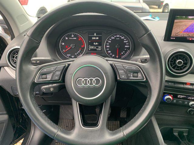 AUDI Q2 30 TDI S tronic Identity Black