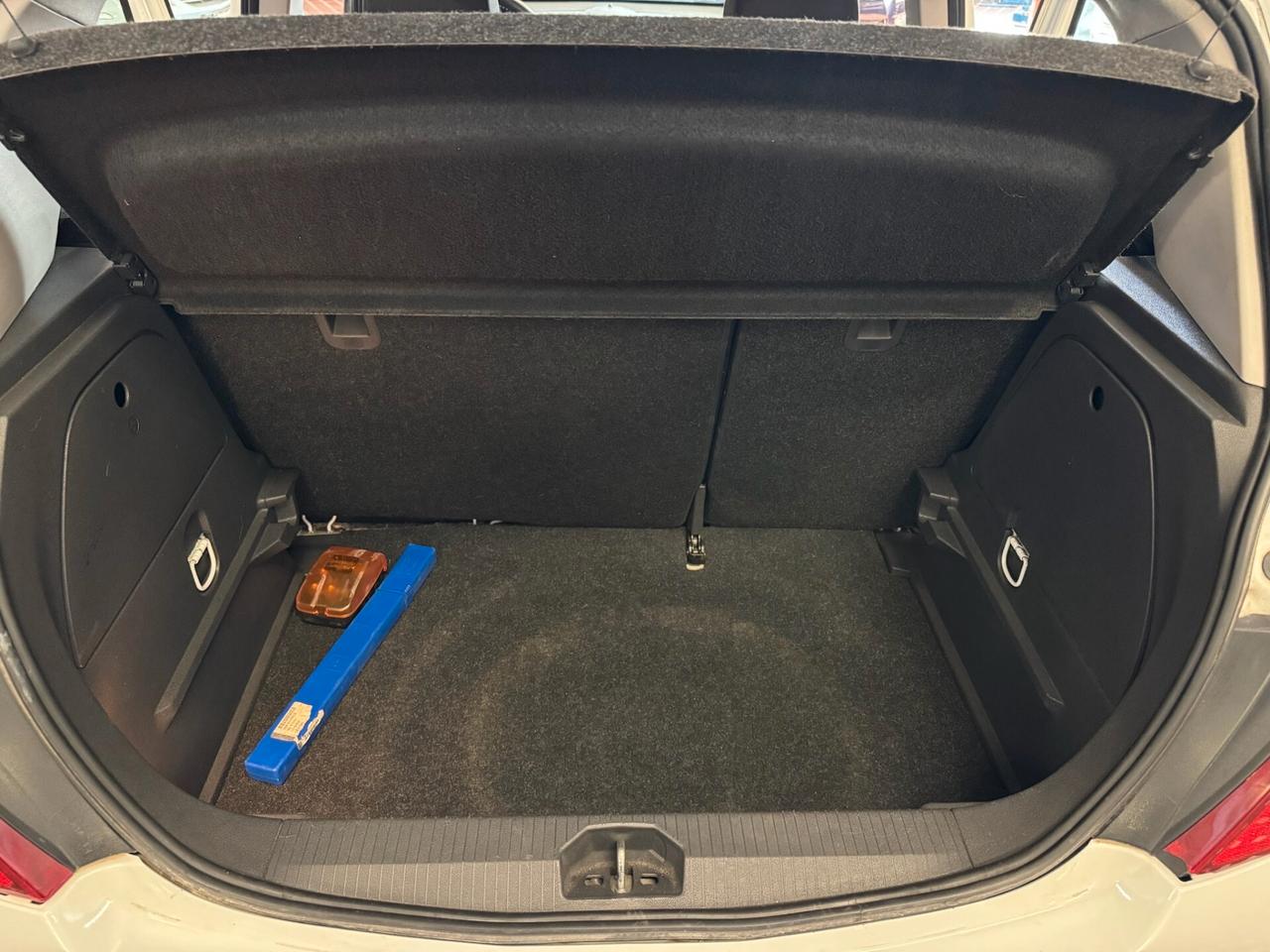 Opel Corsa 1.2 5 porte Cosmo - IDEALE PER NEOPATENTATI