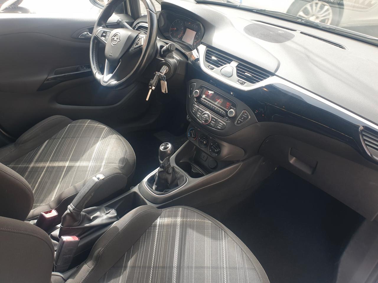 Opel Corsa 1.4 90CV GPL Tech Coupé b-Color