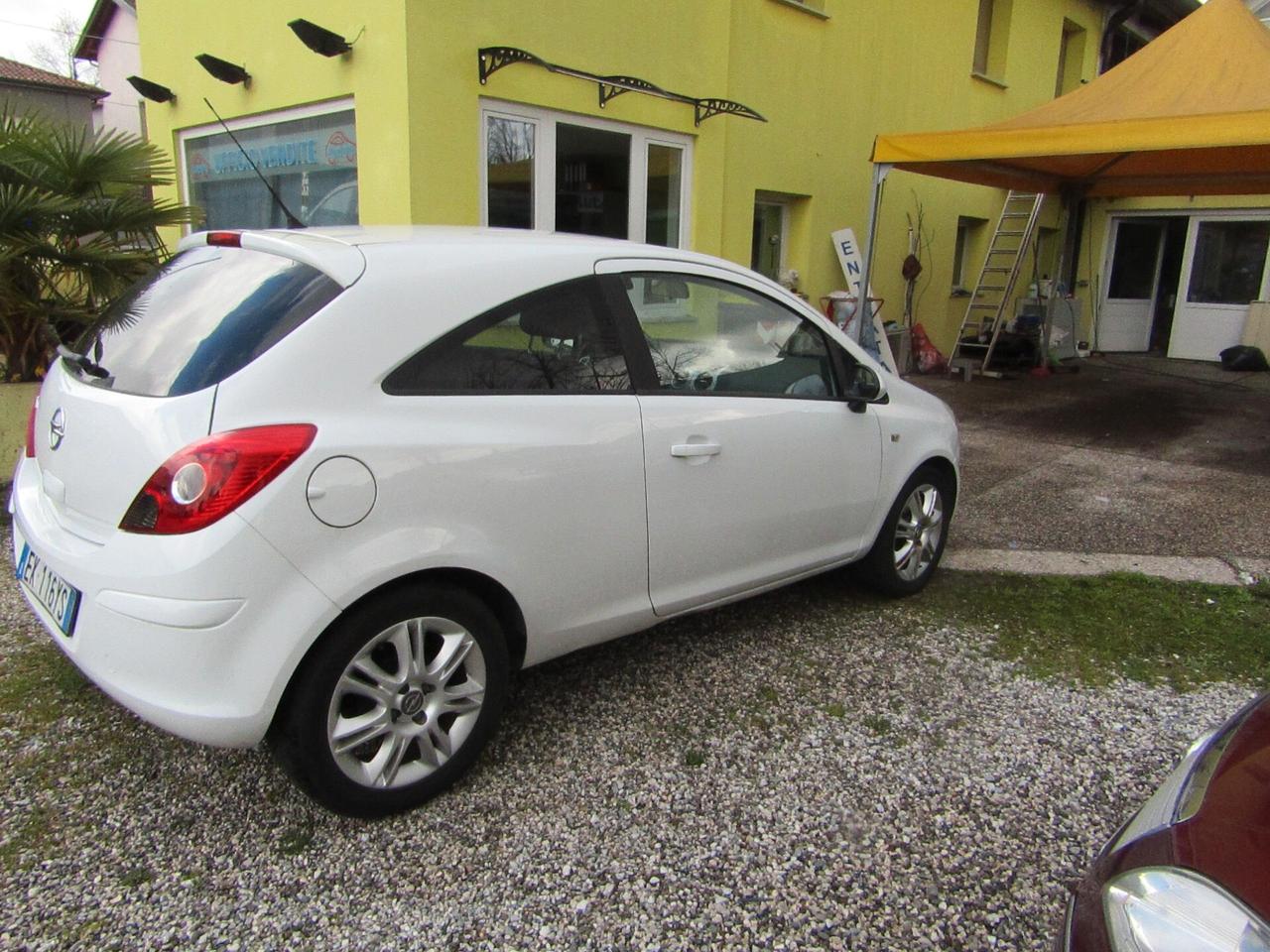 Opel Corsa 1.2 3 porte Elective