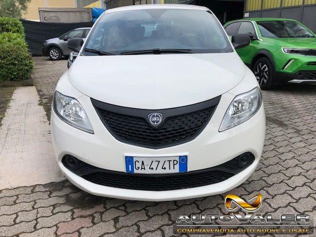 LANCIA Ypsilon 1.2 69 CV 5 porte GPL Ecochic Black and Noir