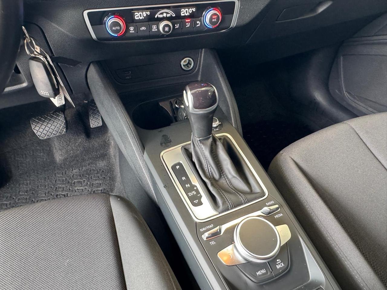 Audi Q2 35 TDI quattro S tronic Business