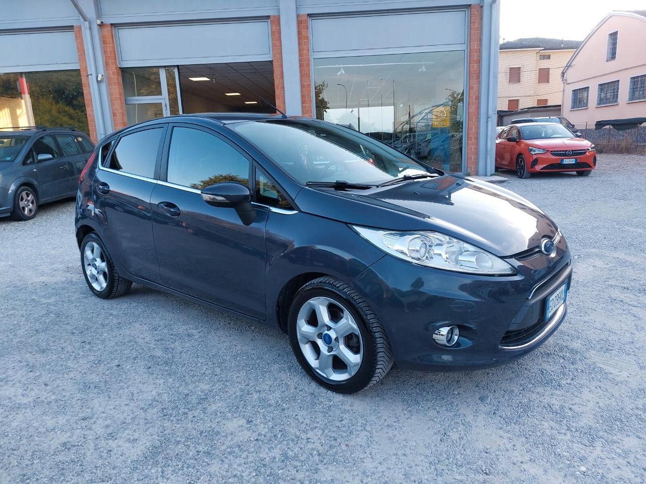 Ford Fiesta 1.4 TDCi 5p. Titanium OK NEOPATENTATI