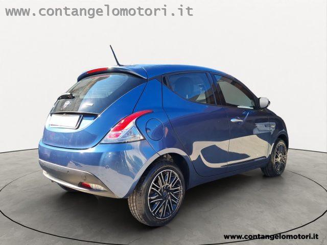 LANCIA Ypsilon 1.0 FireFly 5 porte S&S Hybrid Ecochic Silver