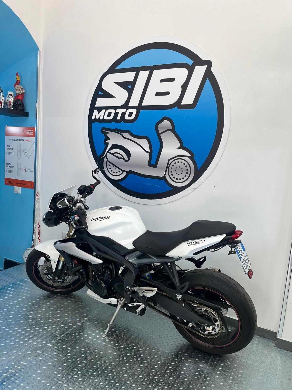 Triumph Street Triple 675