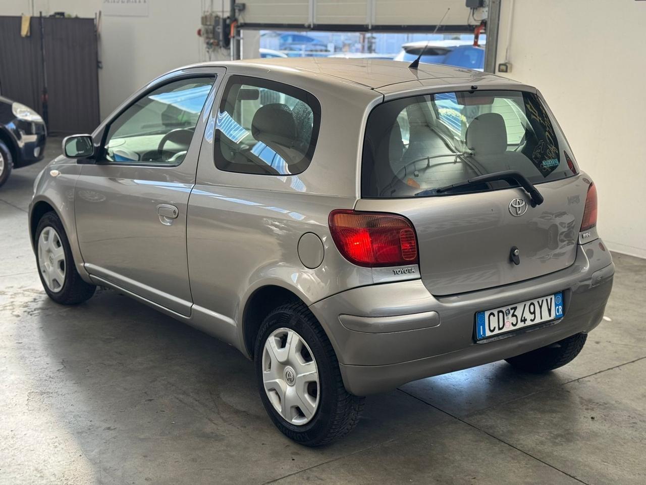 Toyota Yaris 1.0i 16V OK NEOPATENTATI