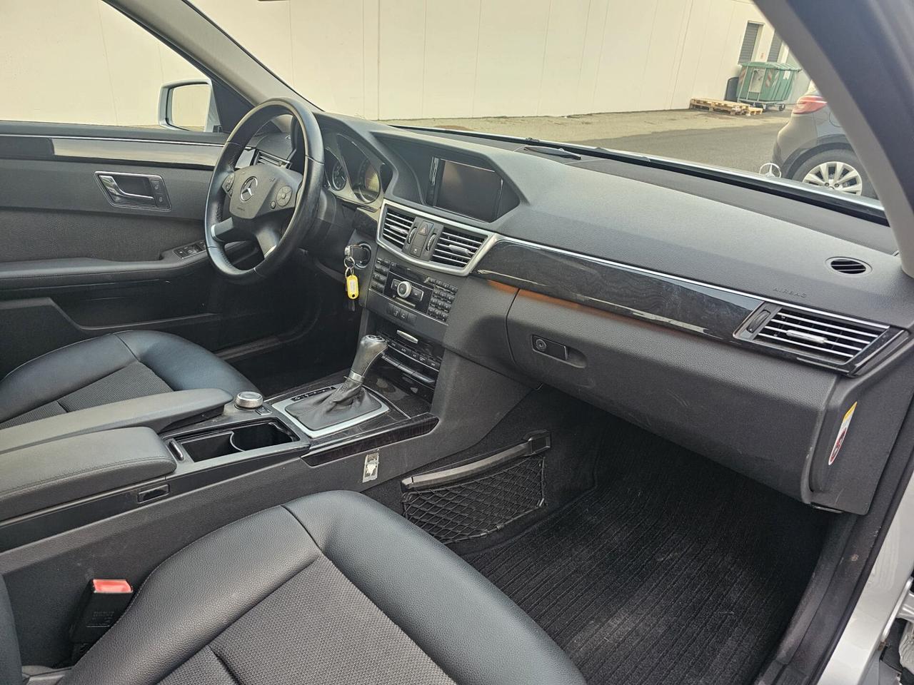 Mercedes-benz E 220 AVANTGARDE AMG