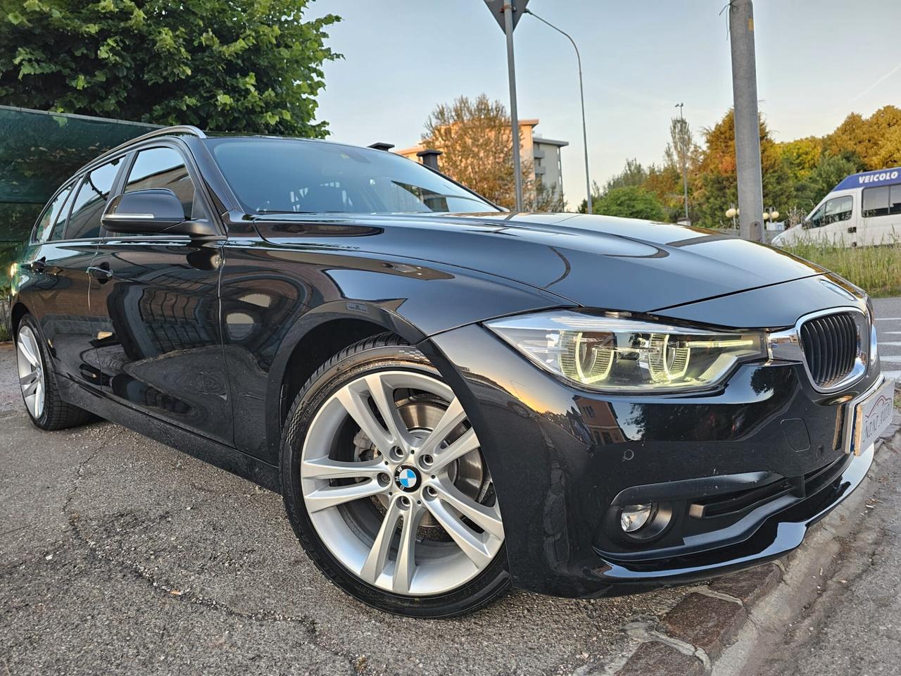 Bmw 316d 115cv Touring Sport*Aut*Navi*Bi-Xeno*Pdc*18*