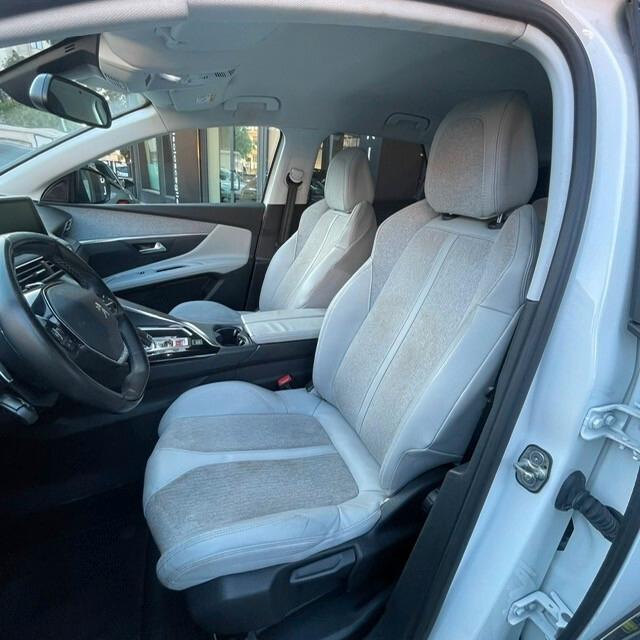 Peugeot 3008 BlueHDi 130 S&S EAT8 Allure