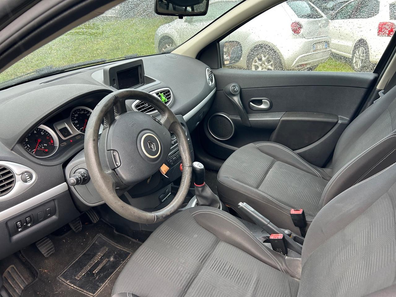 Renault Clio 1.2 16V 5 porte Luxe