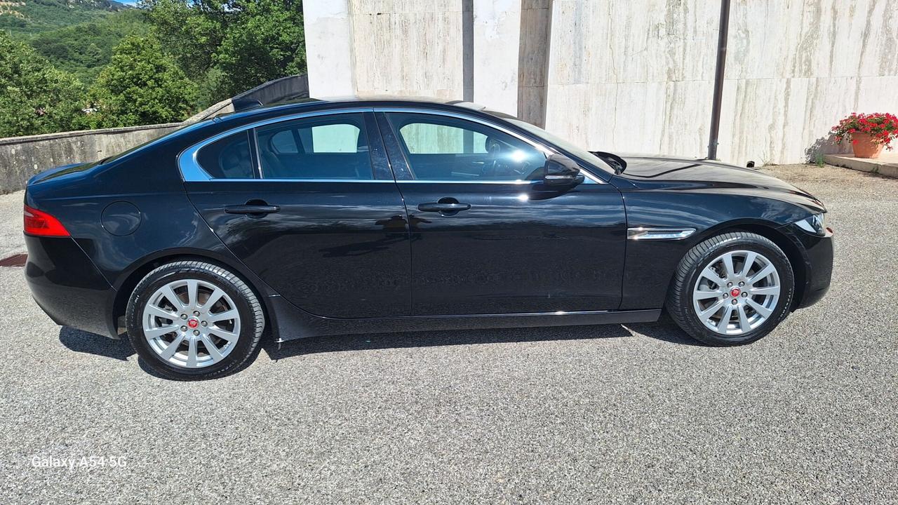 Jaguar XE 2.0 D 180 CV aut. Prestige