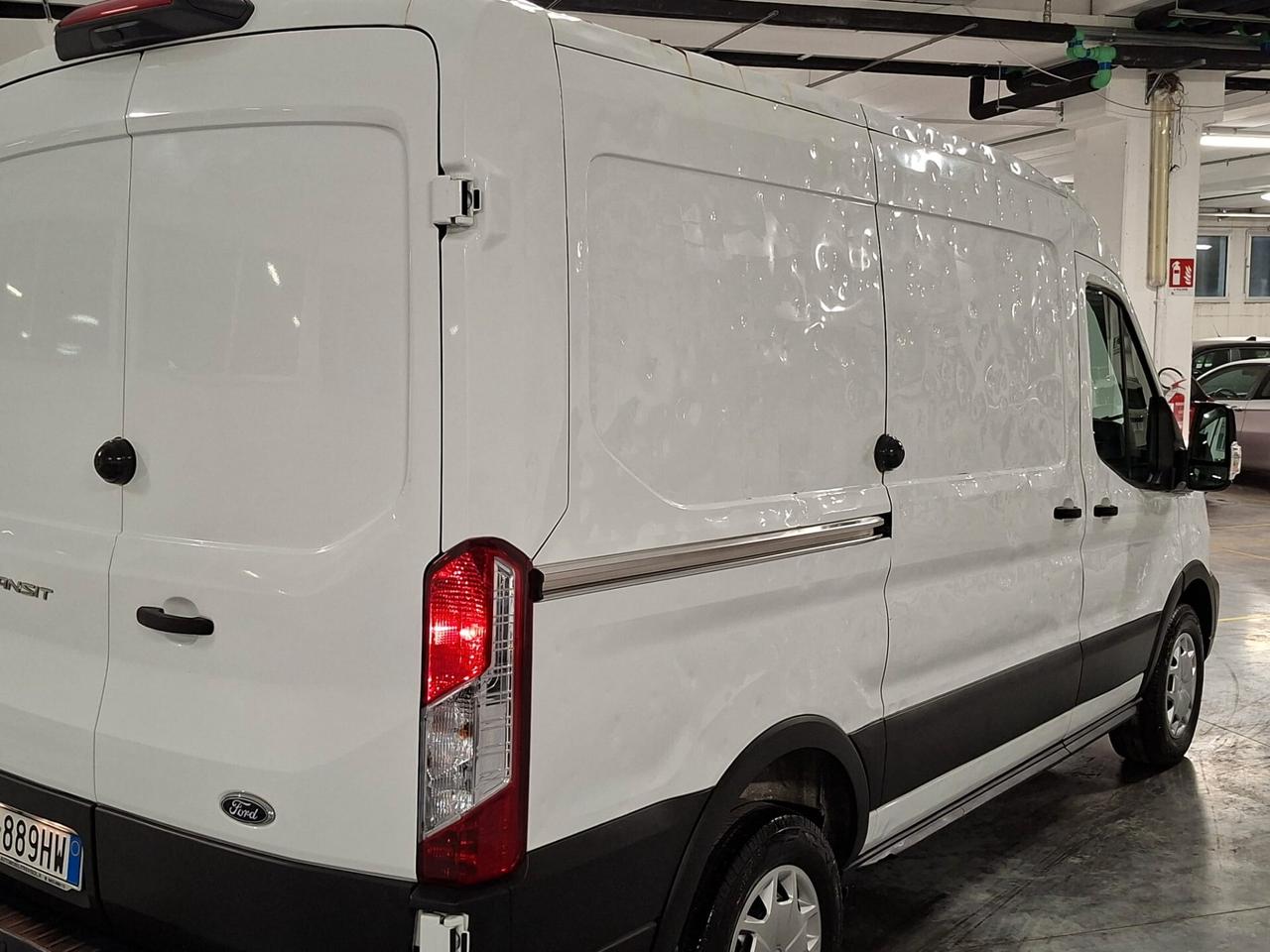 Ford Transit 350 2.0 TDCi EcoBlue Trend L2H2 Automatico