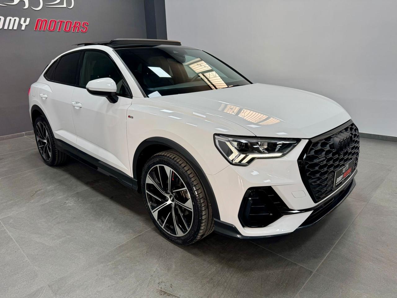 AUDI Q3 SPORTBACK 35 TDI Quattro S-tronic S-line Edition