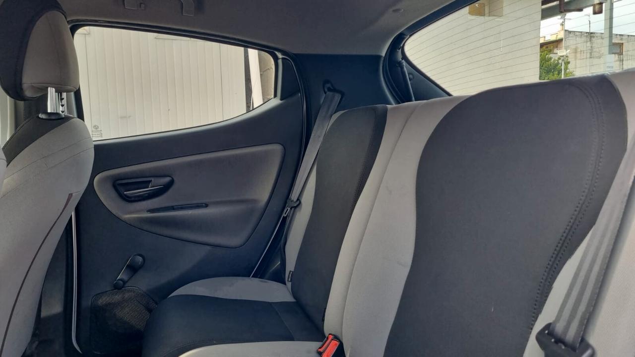 Lancia Ypsilon 0.9 TwinAir 85 CV 5 porte Metano Ecochic Gold