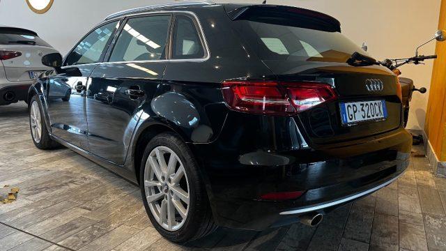 AUDI A3 SPB 30 TDI S tronic Sport- COCKPIT