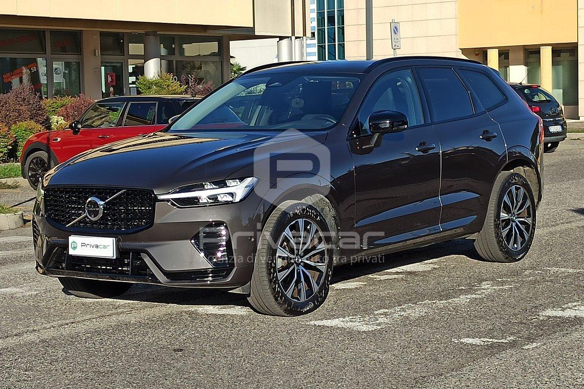 VOLVO XC60 B4 (d) automatico Plus Dark